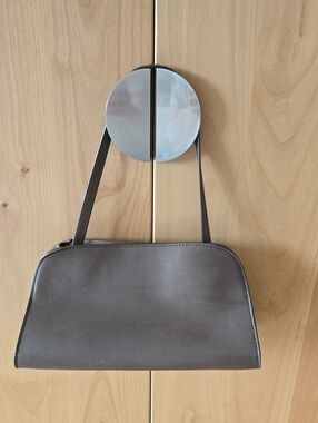 The Row Peggy Clutch, IYKYK Quiet Lux, GUC, Authentic, Sophisticated Style